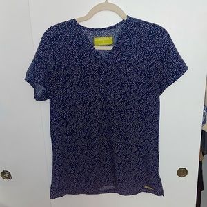 Lauderdale by UA printed scrub top size small